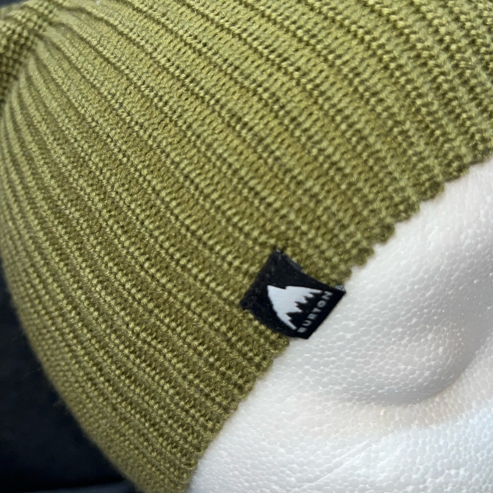Burton kid’s beanie
